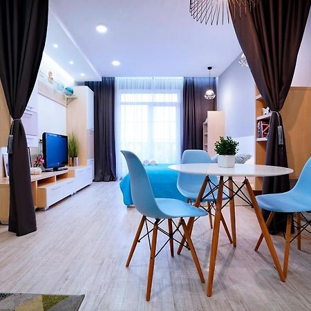 British Quarter Studios Kiev Bagian luar foto